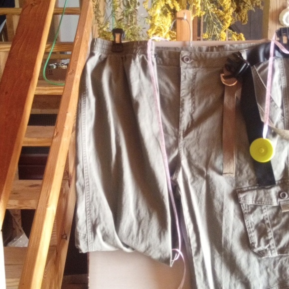 Women's Olive Cargo Pants Hesperus - Picture 6 of 8